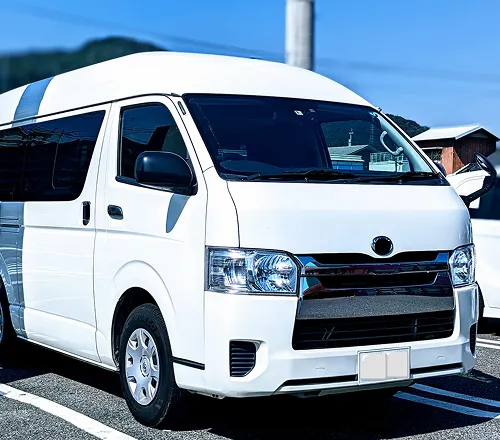 お買い物代行の車